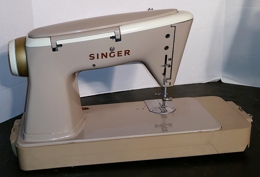 Vintage Singer Slant-o-Matic 500, Rocketeer Sewing Machine